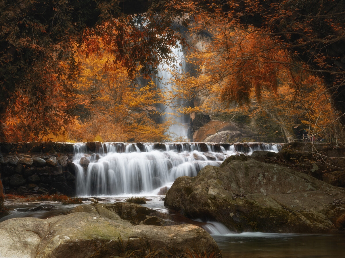 娴欐睙琚綆浼扮殑瀹濊棌缇庨灏忛晣,娴欐睙灏忎紬鏃呮父灏忓煄缇庨
