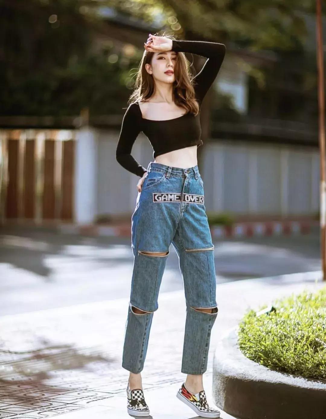 别再卷衣角了！今夏“剪一刀”洋气炸