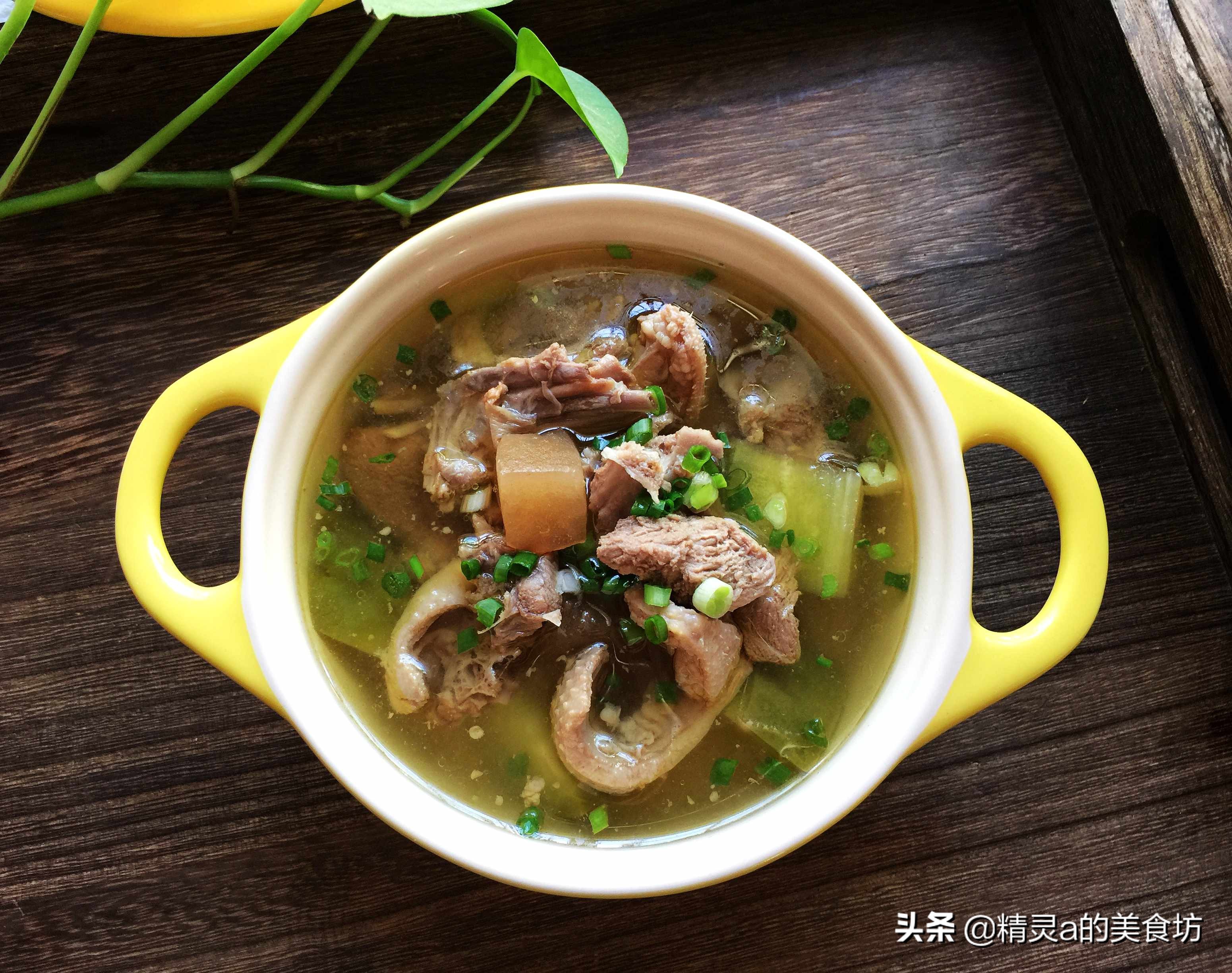 酸萝卜老鸭汤的经典做法,酸萝卜老鸭汤最正宗的做法短视频