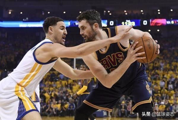 克莱投射能力,克莱汤普森投篮球的轨迹