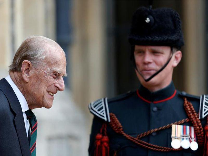哈里梅根回王室被拒,梅根哈里退出王室女王反应