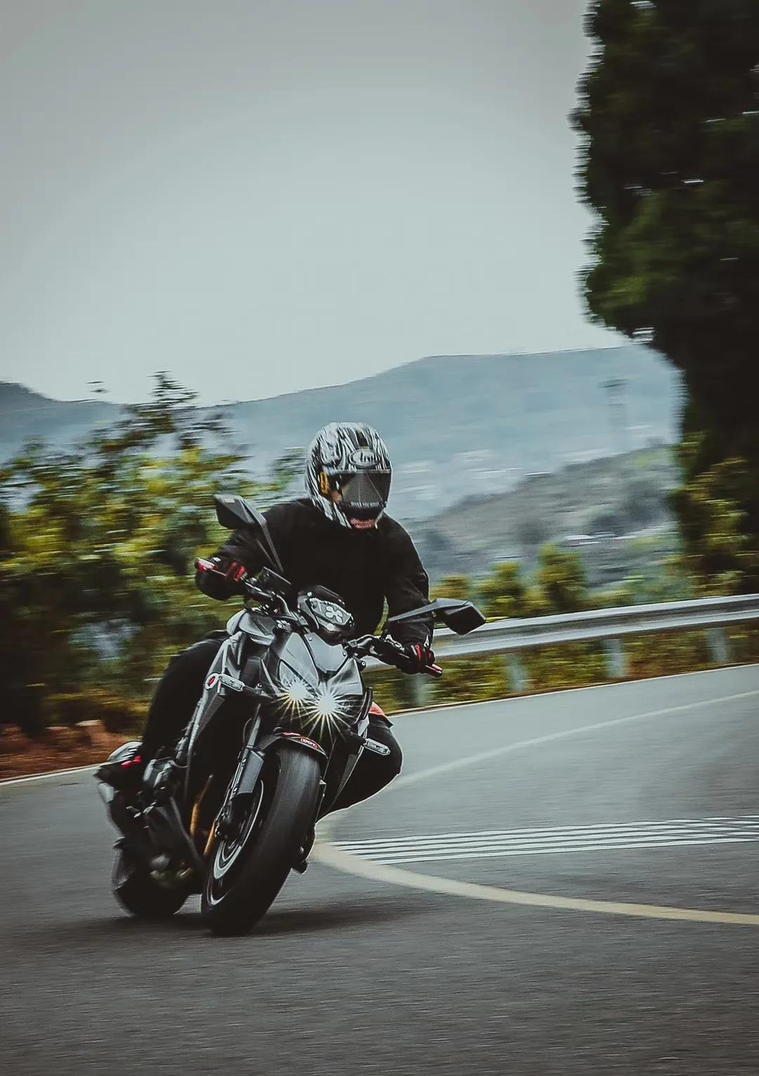 在成都开烧烤店挣钱嘛,成都开烧烤店一个月能赚多少钱