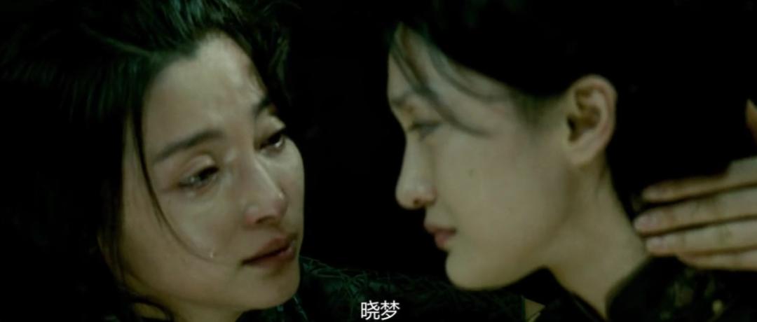 12年来无人超越，这姐妹花，撕得越狠爱越深