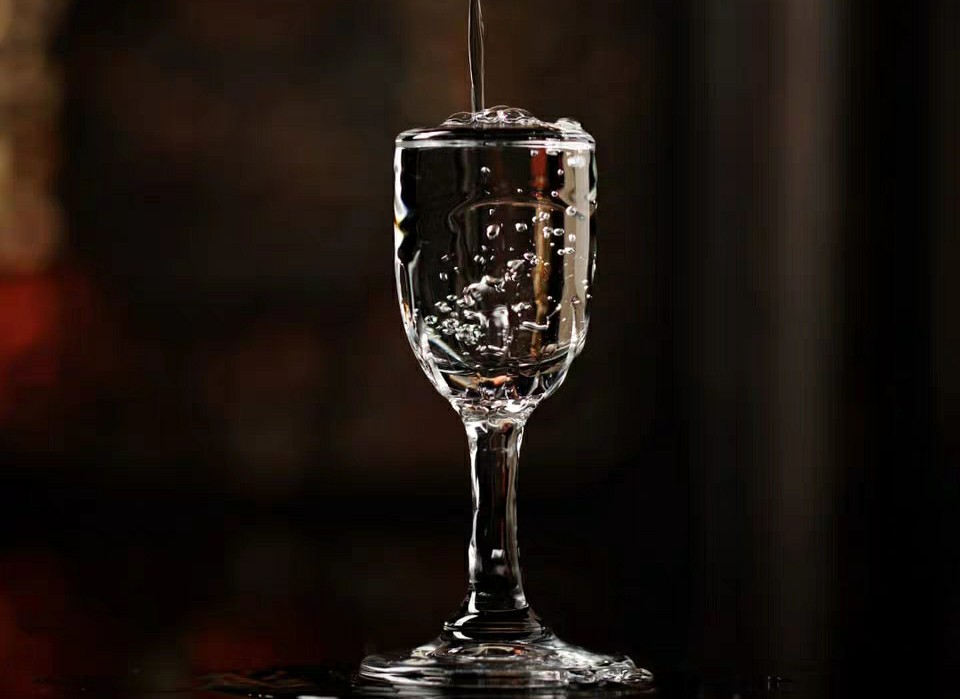 白酒喝到嘴里发苦怎么回事,白酒入口很香苦味重怎么办