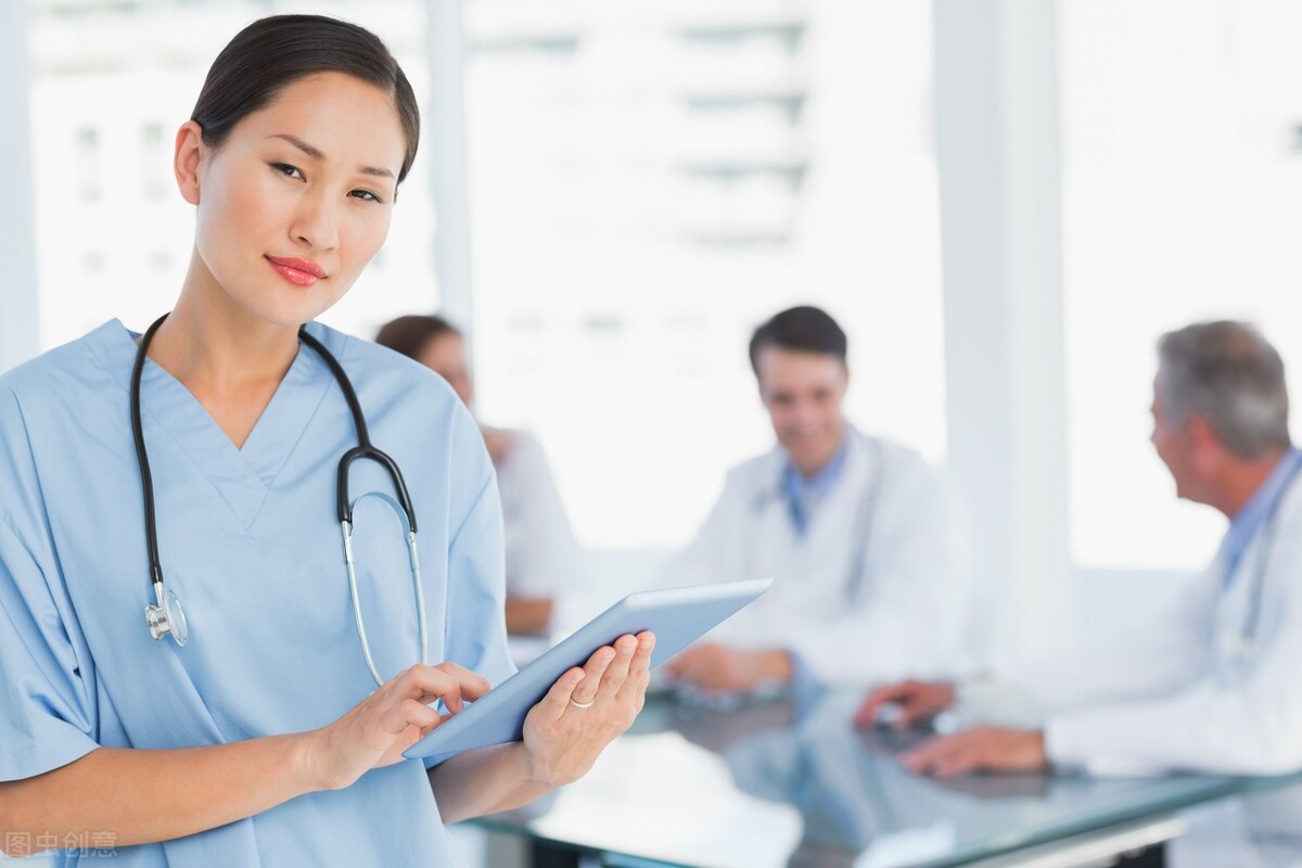 青少年白癜风最佳治疗方案,青少年白癜风怎样巩固治疗不复发