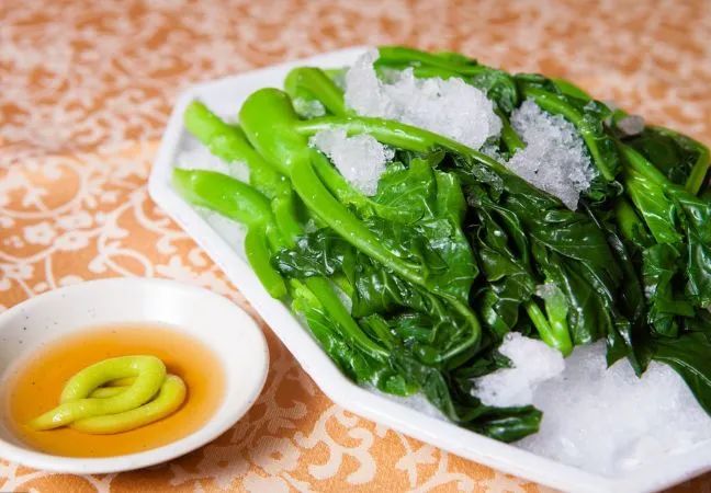 肾结石一招让结石自己排出来,肾结石和尿道结石吃什么药能排出