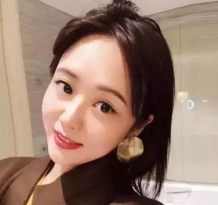 白桃乌龙口红适合黑黄皮,阿玛尼适合黑黄皮的口红