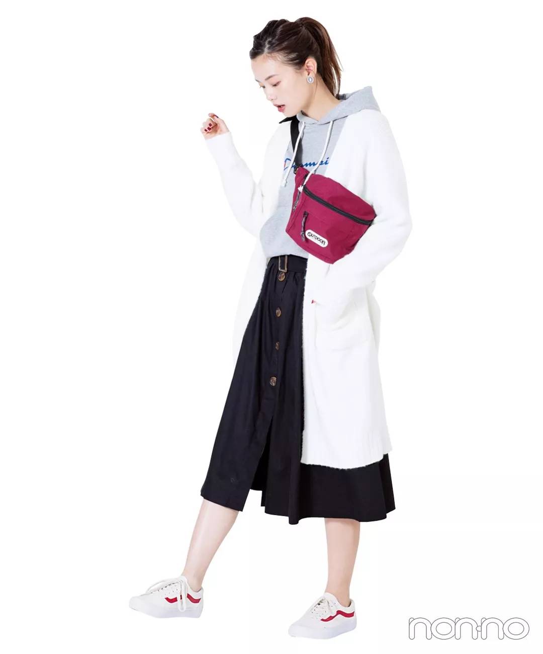 白色高底运动鞋穿搭,秋冬运动鞋搭配什么衣服