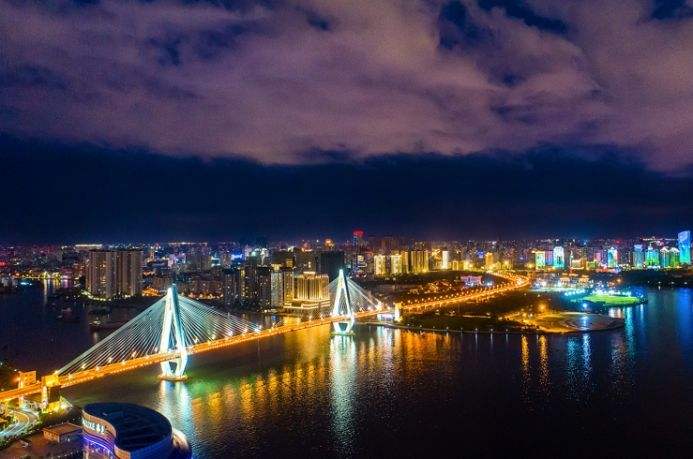 海口买房最坑的小区,海口住宅业主打起来