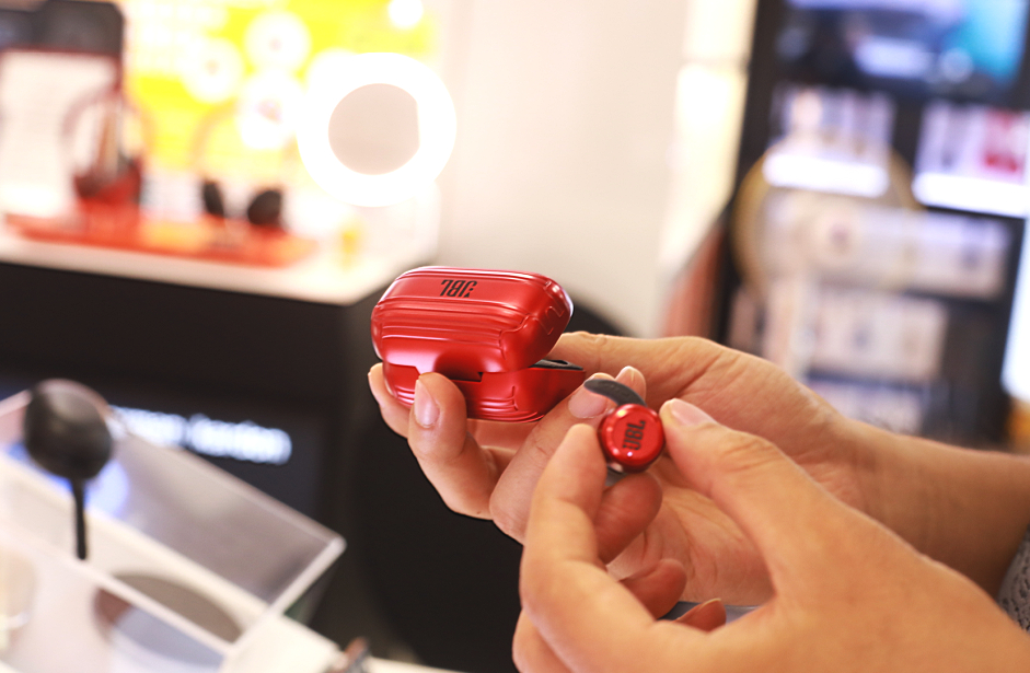 百脑汇，汇聚科技与潮流潮人潮品，时尚达人的乐园