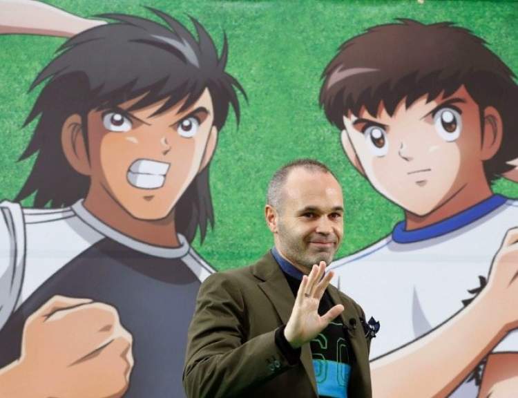 《足球小将》主题车站现身东京，西班牙足球巨星伊涅斯塔亲自揭幕