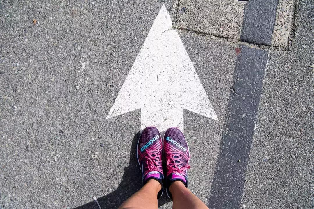 四大跑鞋为什么在赛事上看不见,四大跑鞋指的是