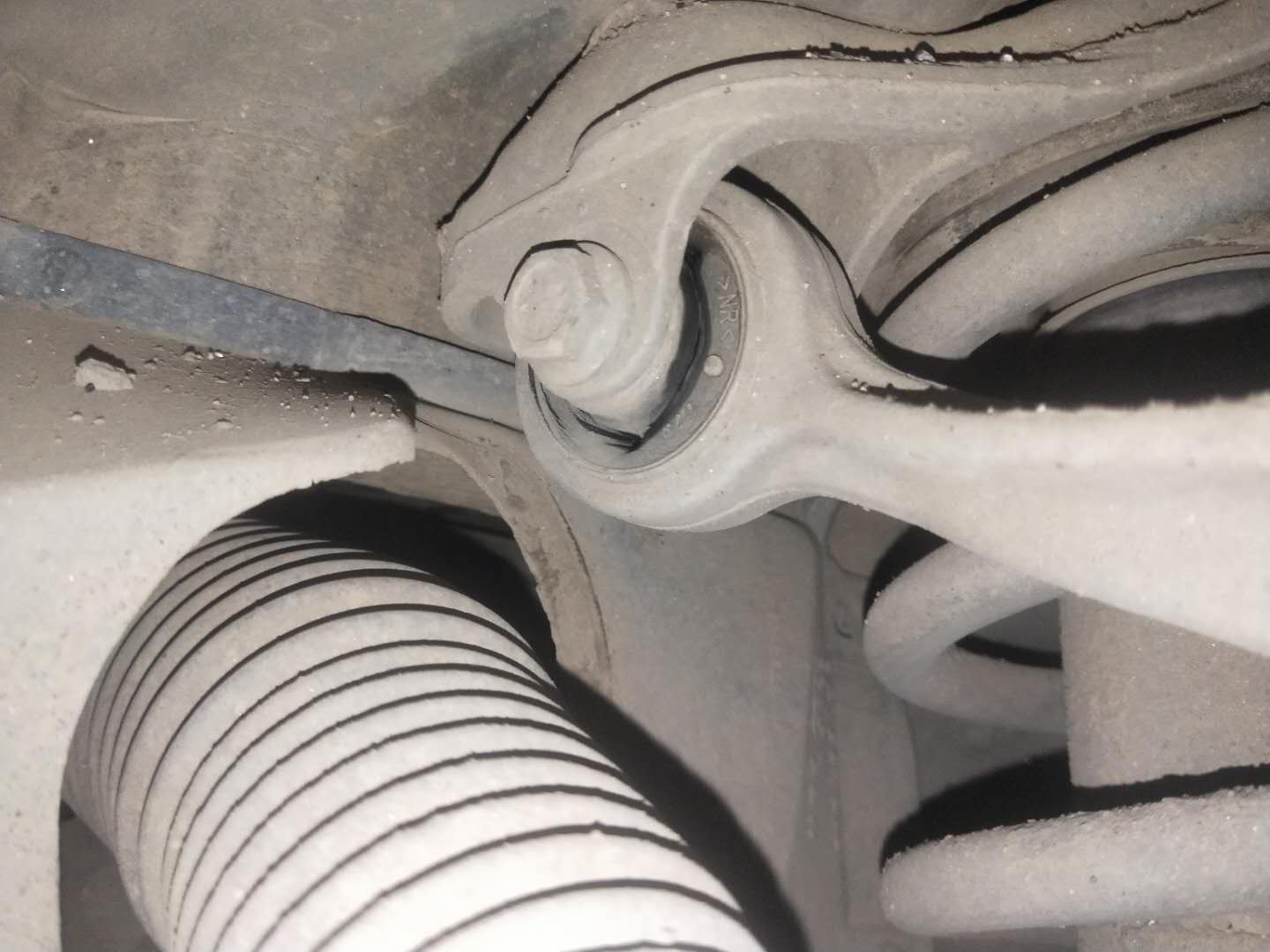 奥迪6缸2.8发动机通病,奥迪2.8v6发动机抖动缺缸