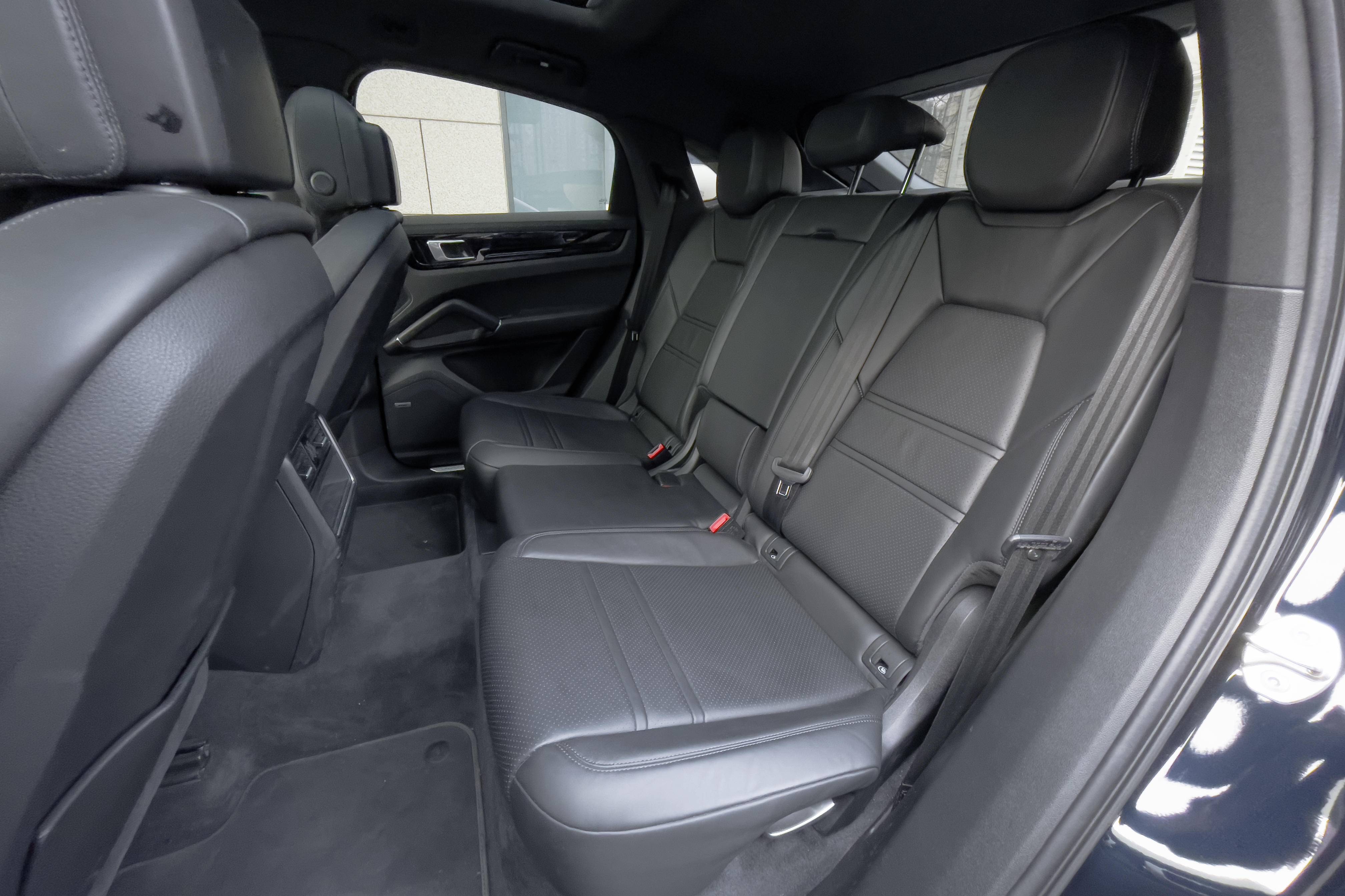 卡宴coupe和e-hybridcoupe外观有区别吗,试驾卡宴coupe2024款