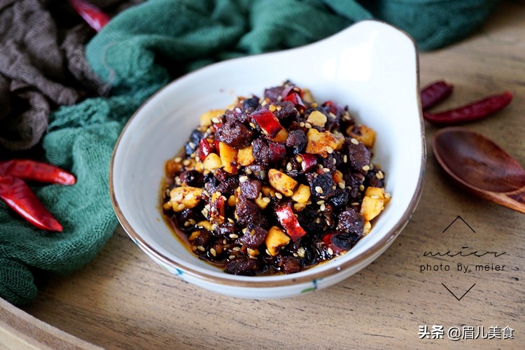 夏天就想吃一碗冷面,夏天必吃这一道麻酱凉面