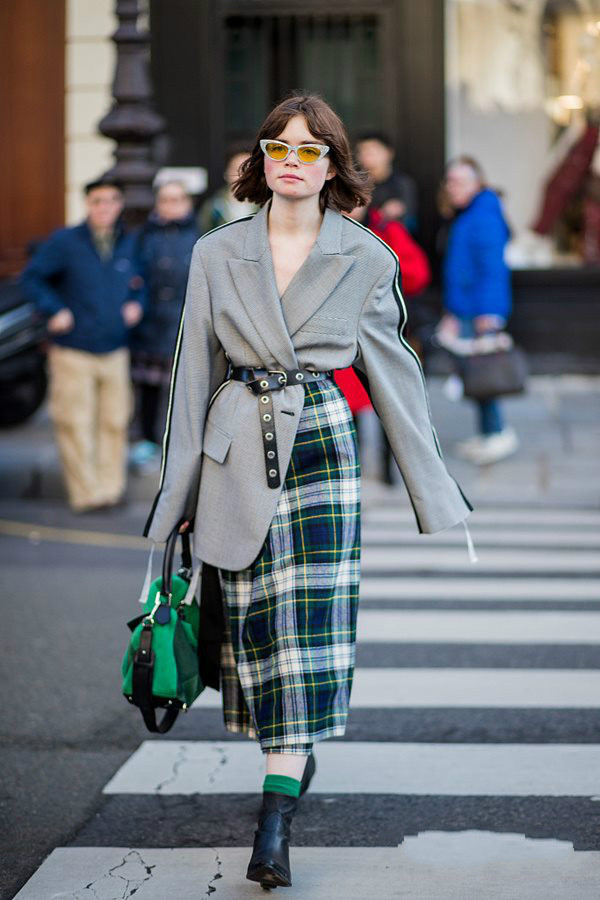 一条腰带怎么系好看,一条腰带搭配法