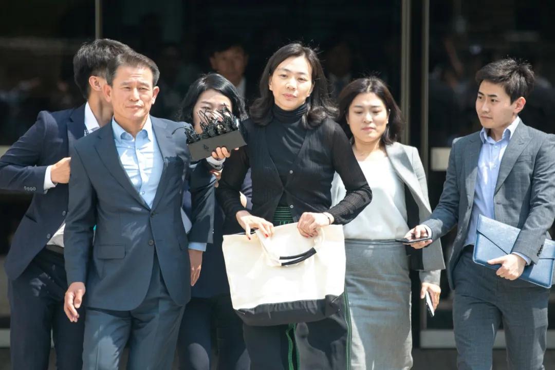 韩国财阀系列之“狂躁的一家人”