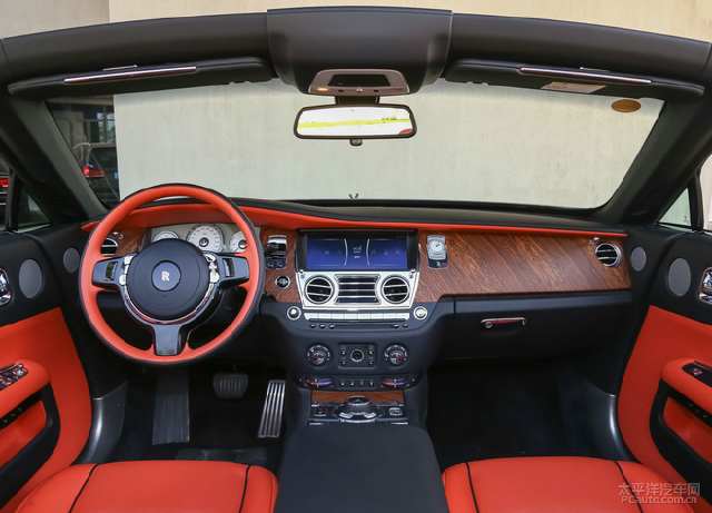 试驾劳斯莱斯曜影2020款,试驾劳斯莱斯幻影2022新款