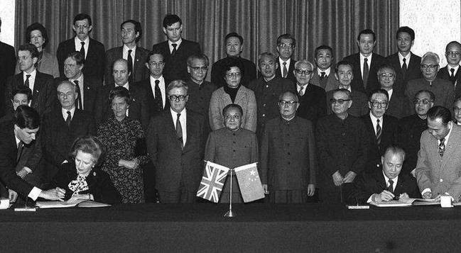 1984年香港回归陷入僵局，*小平邓**放话：必要时可以打仗