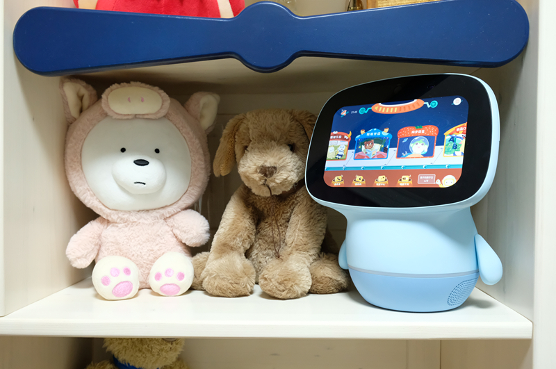 聪聪ai陪伴教育机器人开箱篇,有你的日子很开心