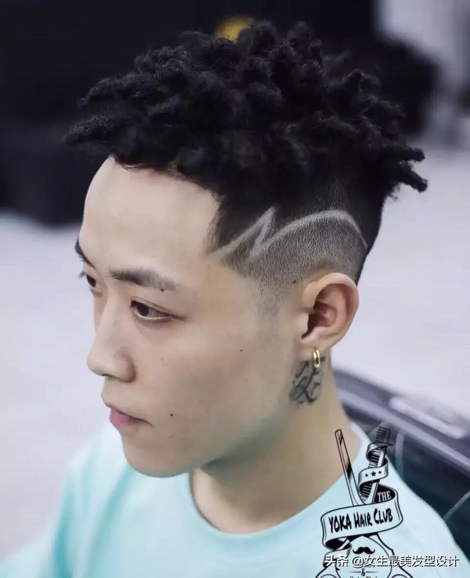 黑皮肤适合的发色卷发,黑皮肤适合烫什么发型好