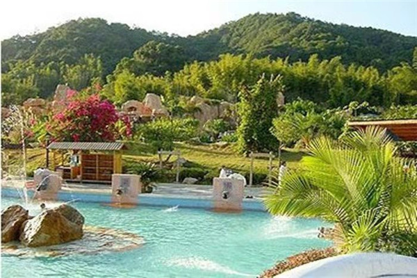 大连鲁能温泉和汤景泽温泉哪个好,大连温泉酒店房间带温泉池