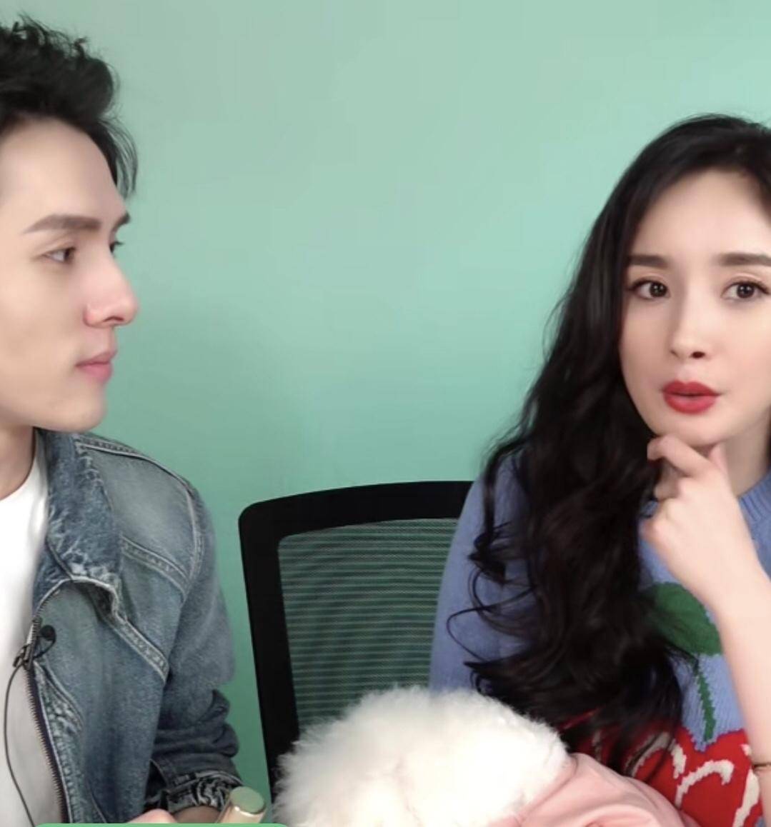 李佳琦曾对杨幂开黄腔,李佳琦直播回应黄腔翻车