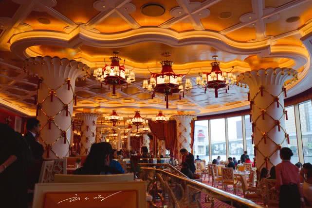 澳门总共有几个豪华酒店,澳门的酒店是全世界最多的吗