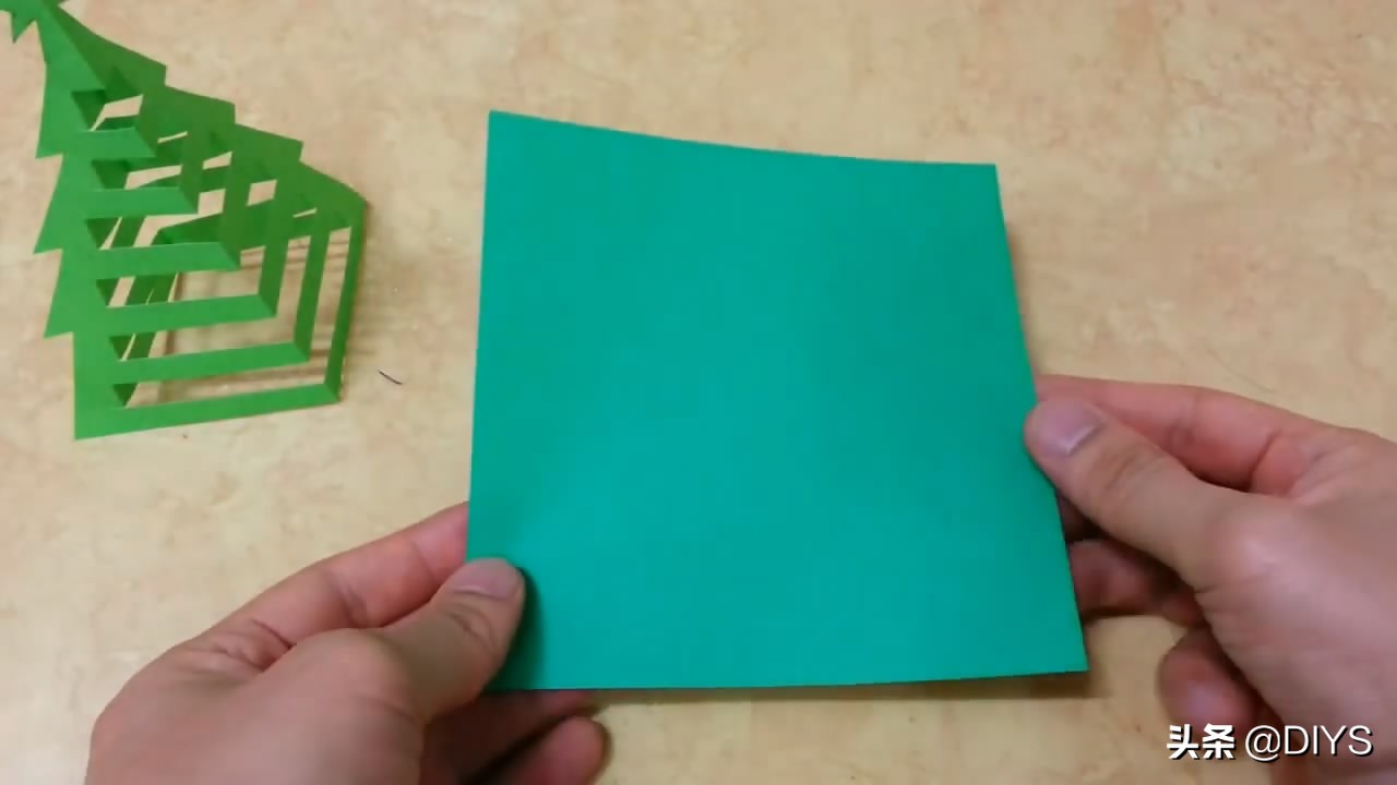 手工剪纸圣诞树需要什么材料,圣诞树剪纸手工8-10岁