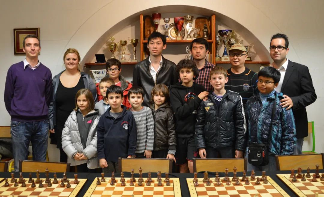 谈笑凯歌还致敬来时路——济南银丰国象队庆功会旁记