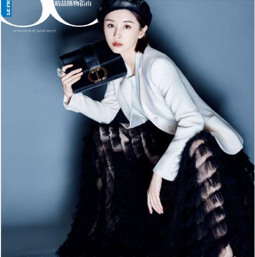 王子文时尚周刊大秀身材，展现不一样的自我，成为时尚的代名词！