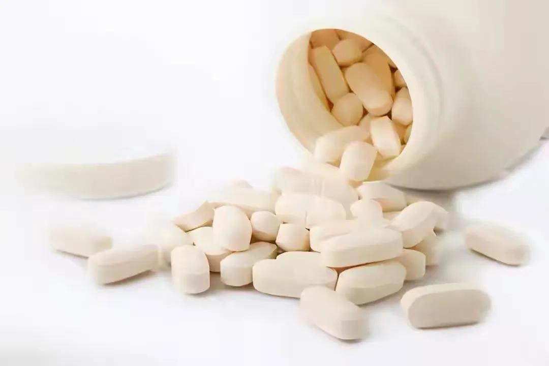 从“跌倒”反思：面对老年性骨质疏松，我们该如何正确预防和治疗