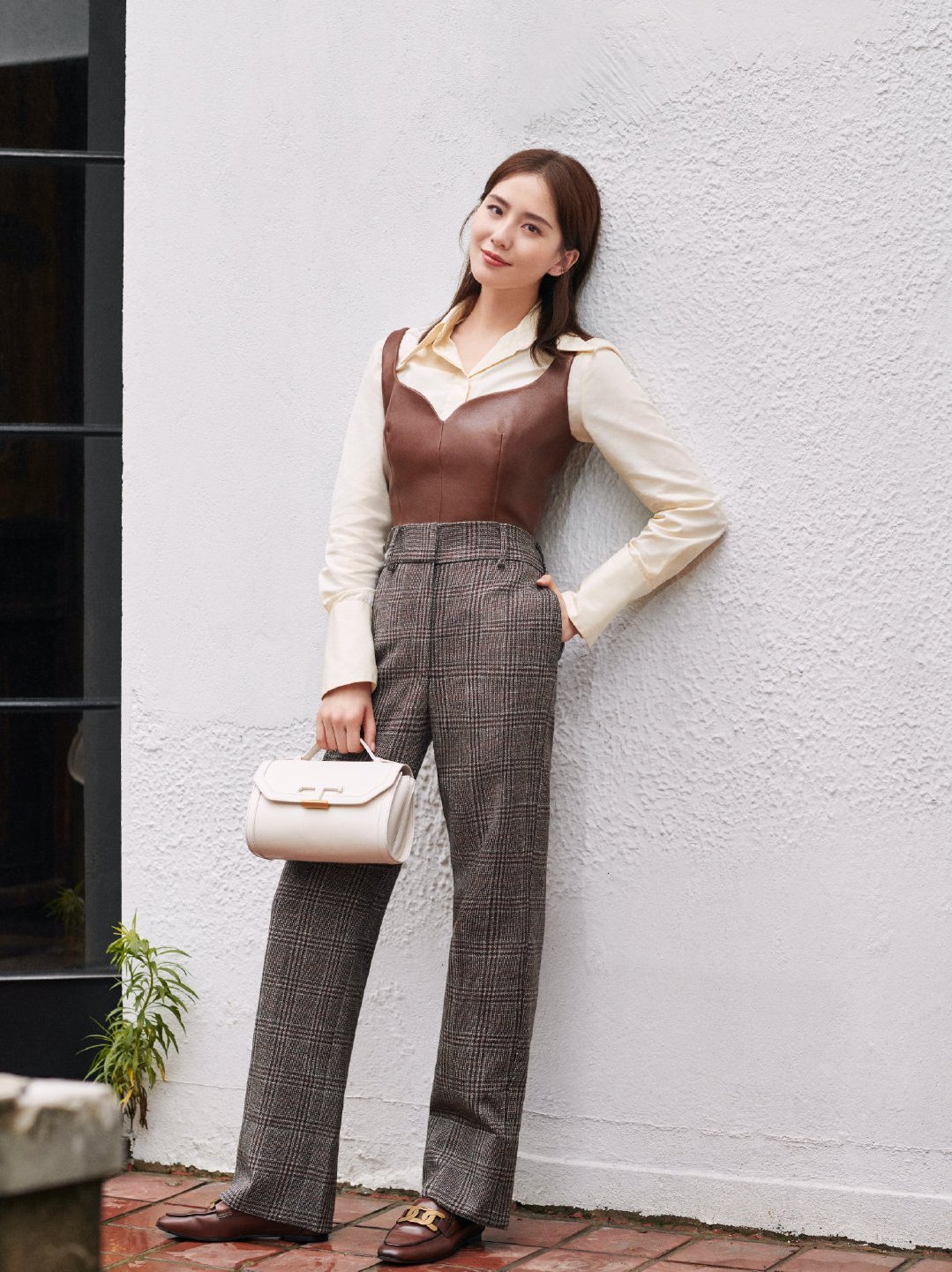 刘诗诗同款皮衣tods,刘诗诗tods绿色风衣外套