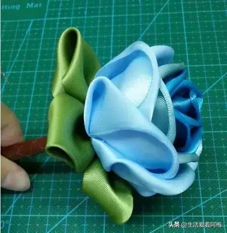 什么纸花送给老师做教师节礼物呢,教师节送给老师一束花手工礼物