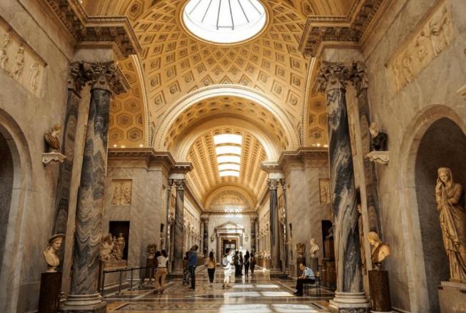 梵蒂冈这个国家大概有多大,梵蒂冈0.44平方公里相当于多大