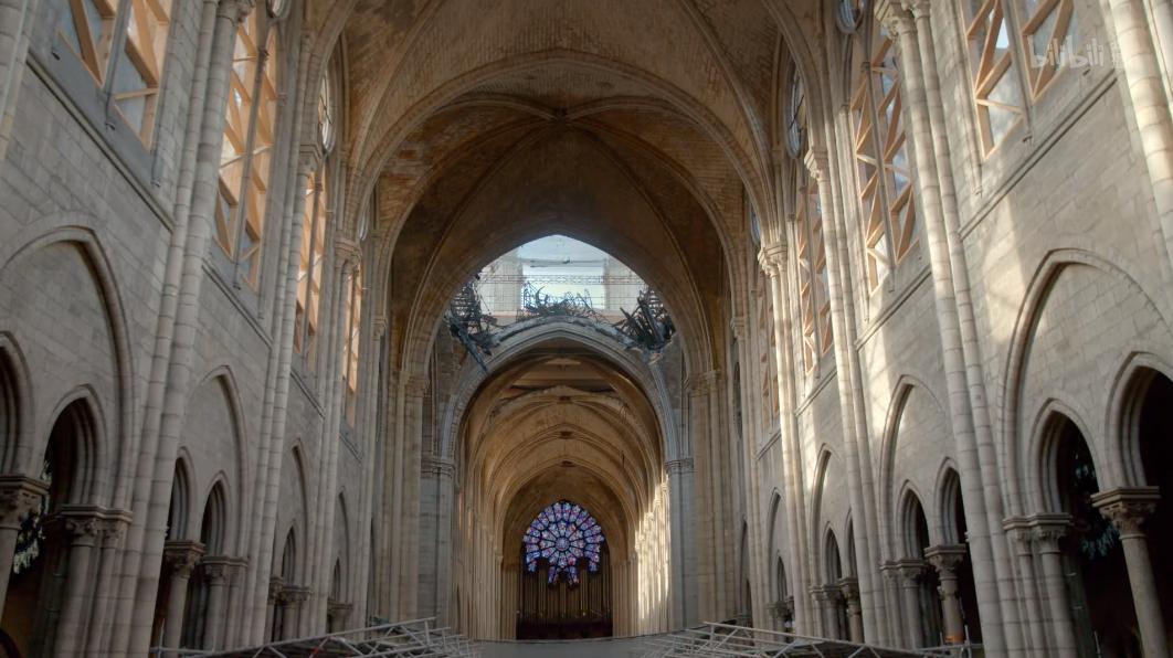 被大火烧毁的法国建筑,法国地标建筑着火