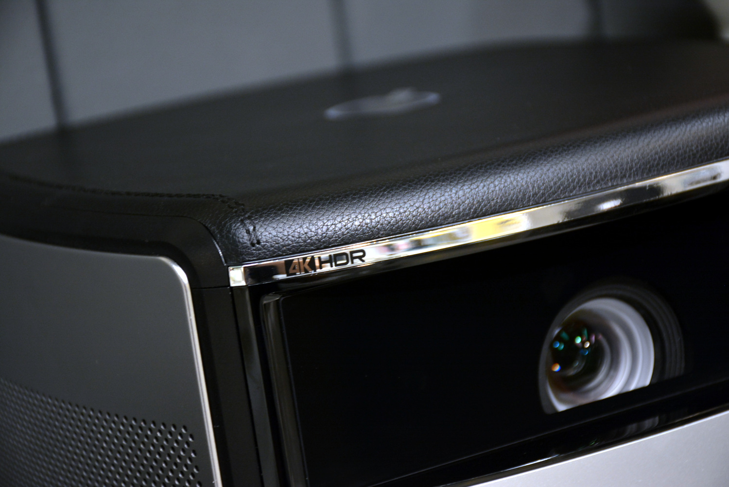 坚果4k超高清投影仪,坚果j10和当贝x3投影哪个好