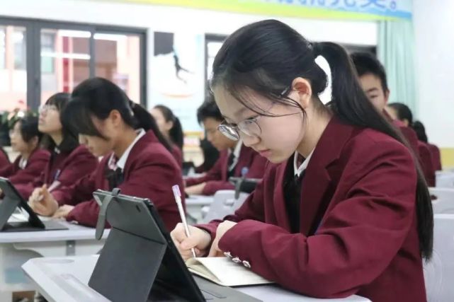 重庆这几所中学有大动作:金溪中*联学**姻八中?星辰中学加入西附?