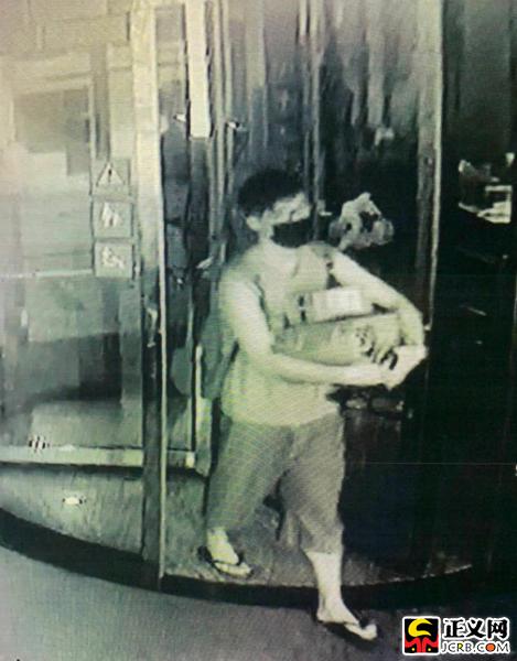 偷四块手表被判10年后续,偷手表价值10万怎么判