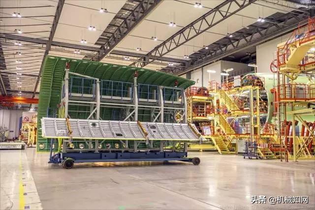 世界最大客机空客a380,空中巨无霸客机空客a380