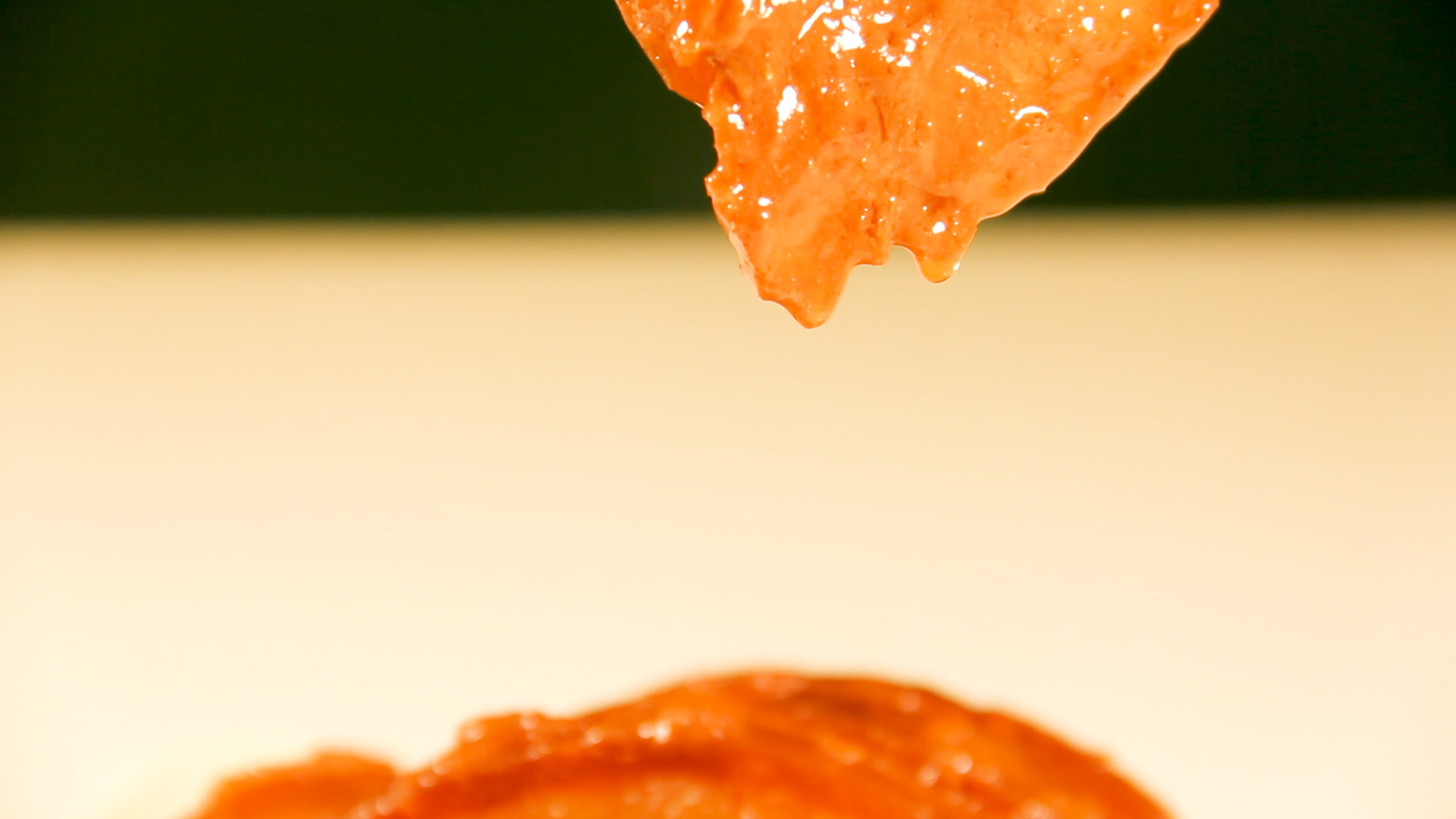 做腐乳为什么不能有油,做腐乳时不放红曲