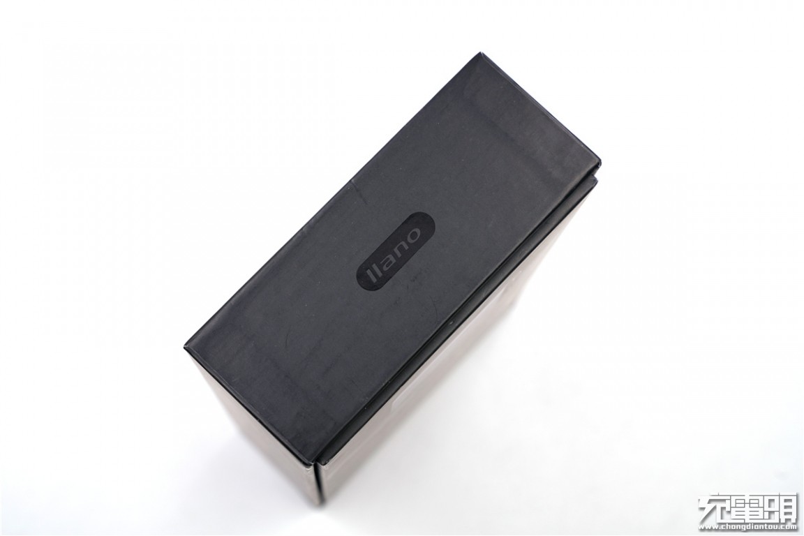 巨能移动电源拆解,绿巨能移动电源评测