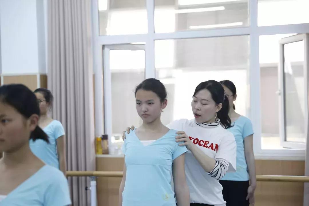 南阳第2完全学校,南阳第三个完全学校