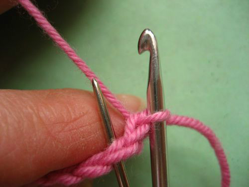 钩针玫瑰花叶子花样图解,一体钩玫瑰花的图解教程大全