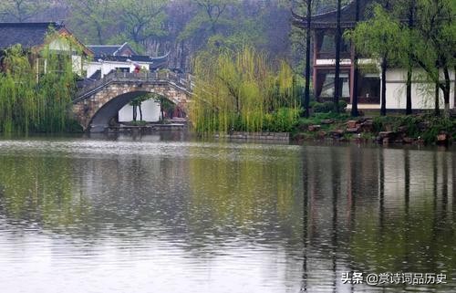 被杜甫称赞笔落惊风雨的诗人,杜甫屋漏偏逢连夜雨完整诗
