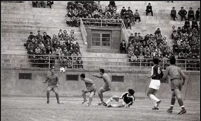 40年前的照片满满的回忆,致青春致回忆三十年前的老照片