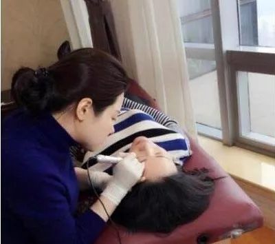 一次脸部微整形换来五年修复路,面部微整形美容前后对比