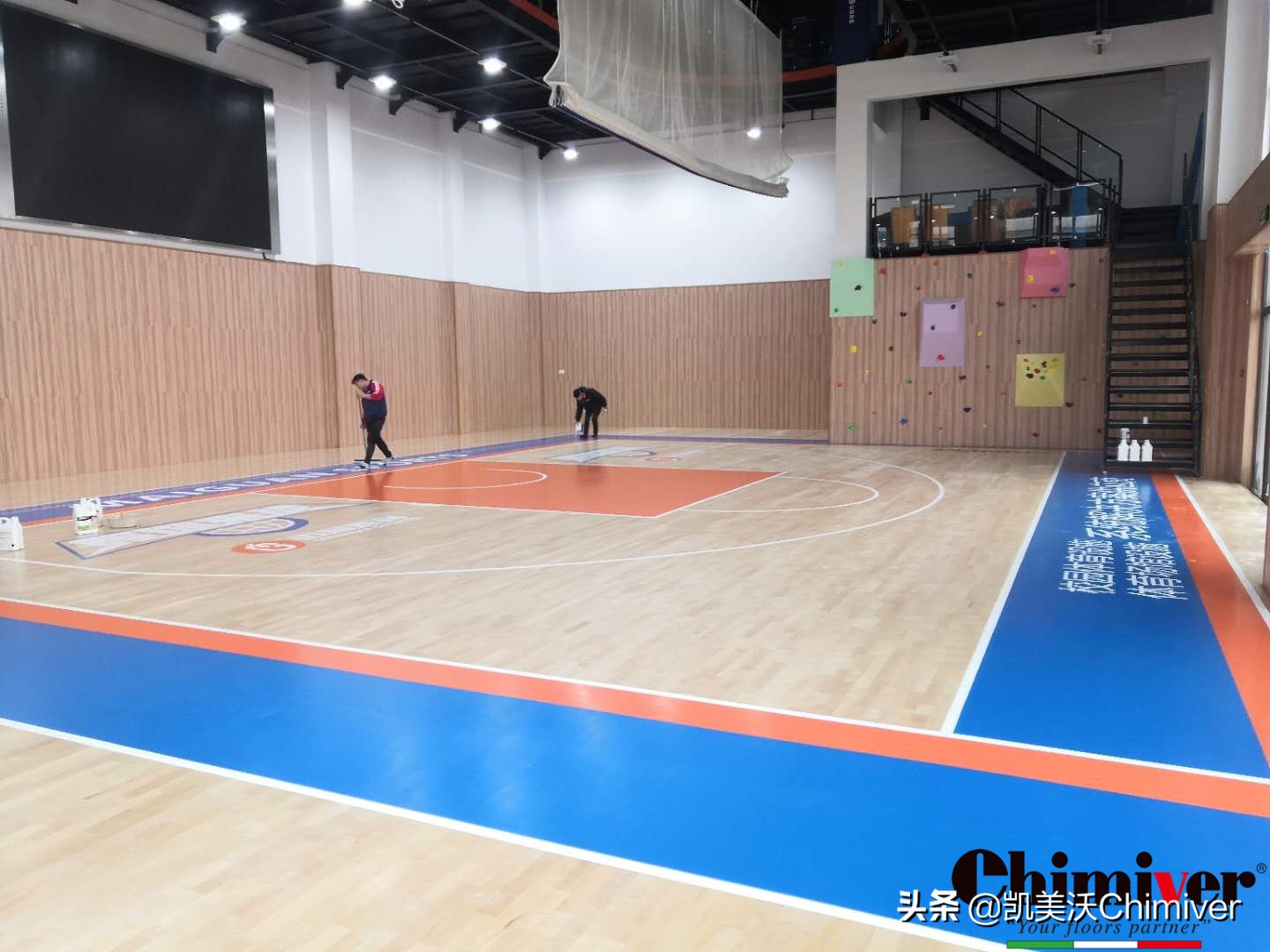 室内篮球场木地板翻新油性漆,篮球场木地板专用彩漆