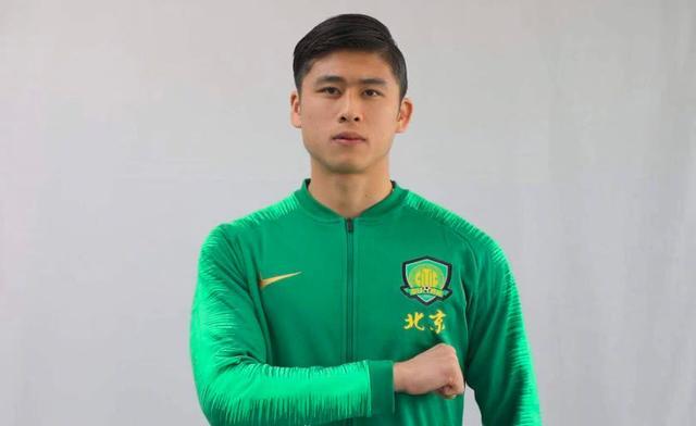 足坛十大年轻现役帅哥,现役足球十大帅哥排行