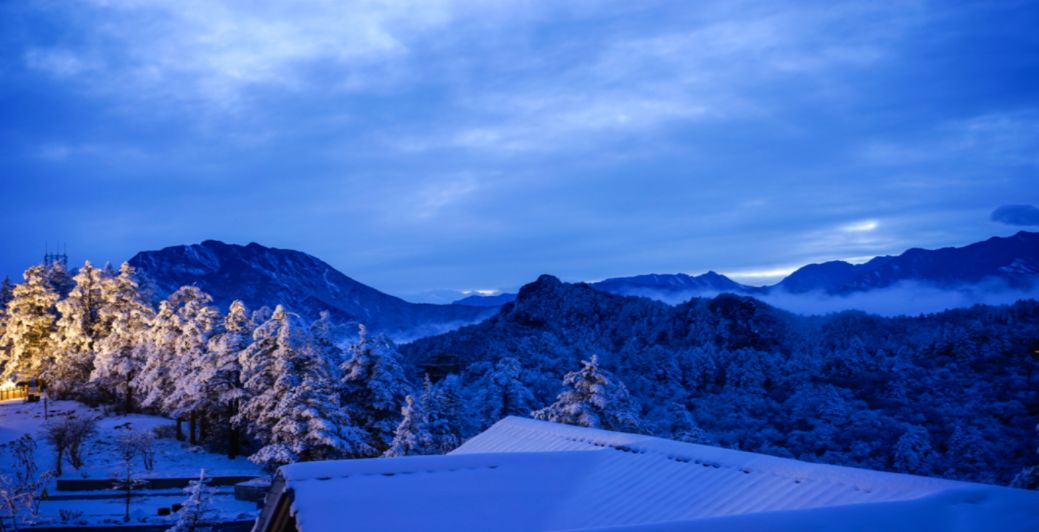 推荐成都周边亲子滑雪泡温泉,成都附近既能滑雪又能泡温泉